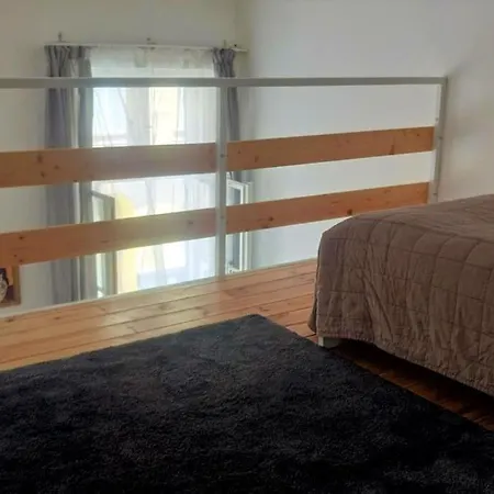 Cozy In Near Ruined Bars Apartman